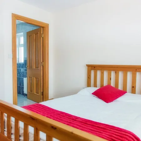 Duncarbury Heights - 4 Bedroom Detached House بيت للعطل Tullaghan