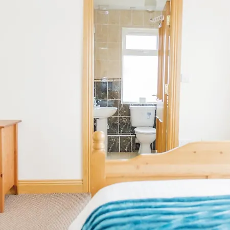 Duncarbury Heights - 4 Bedroom Detached House *