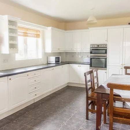 Duncarbury Heights - 4 Bedroom Detached House