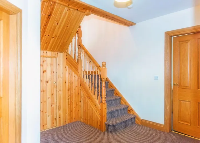 Hébergement de vacances Duncarbury Heights - 4 Bedroom Detached House *