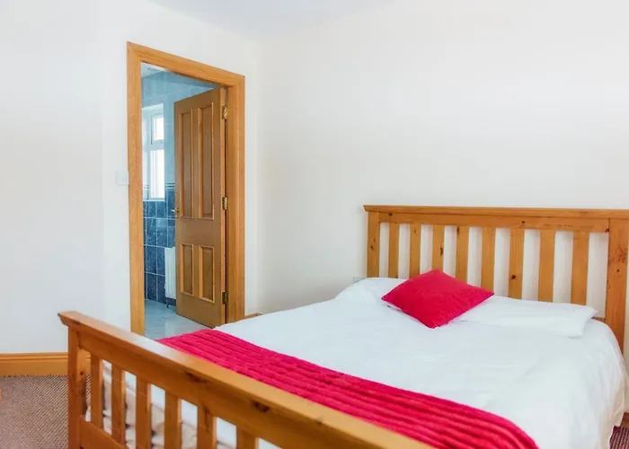 Duncarbury Heights - 4 Bedroom Detached House Hébergement de vacances Tullaghan